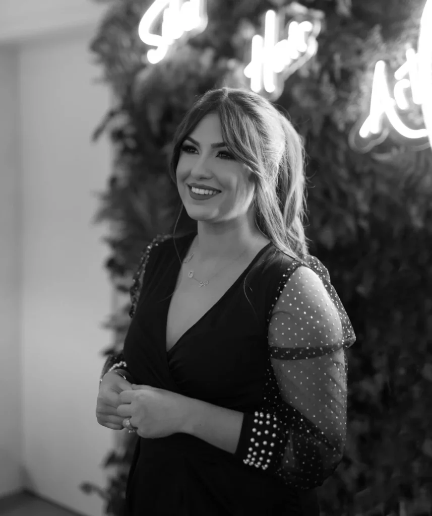 Sibel-Hair-Artist-Vente-de-produits-capilaires-en-France-Sibel-Yarangumeli-Professionnelle de la coiffure